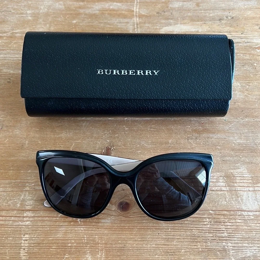 Burberry Black Cat-Eye Sunglasses with Case - Picture 5 of 13